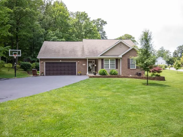 495 Persimmon Dr, North Vernon, IN 47265