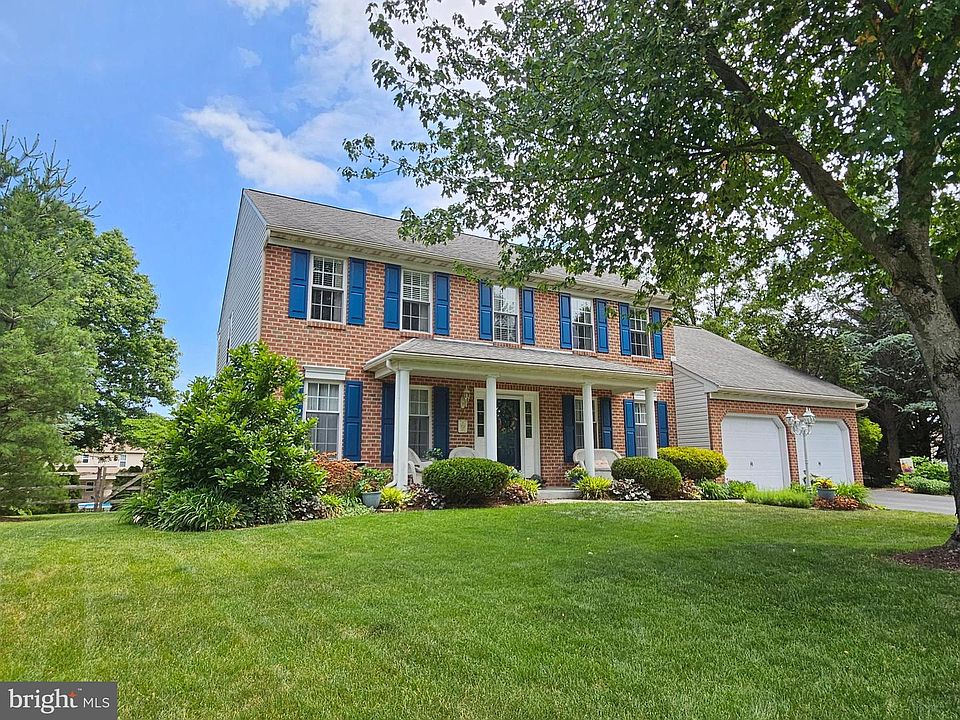 1st image of 1120 Stonehenge Dr