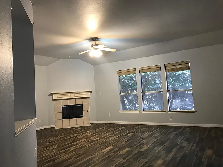 8475 Muirwood Trl — Photo 5