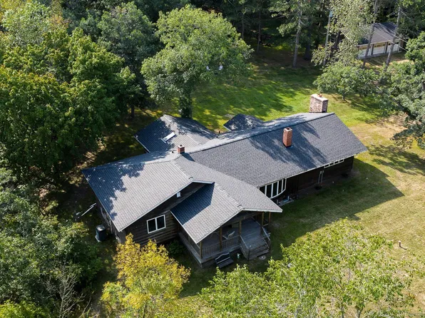 951 Trout Brook Rd, Hudson, WI 54016