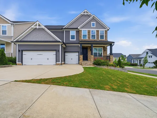 5209 Windmere Chase Dr, Raleigh, NC 27616