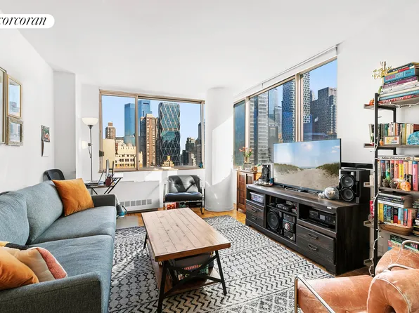 350 West 50th Street image 1 of 13