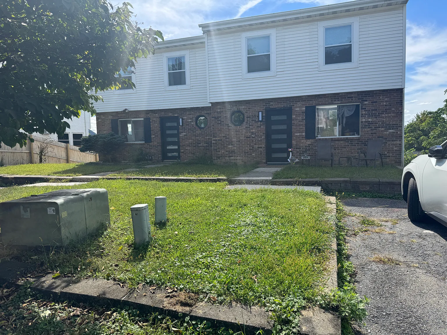 4 bed, 1600 sqft, $3,984 — Photo 1