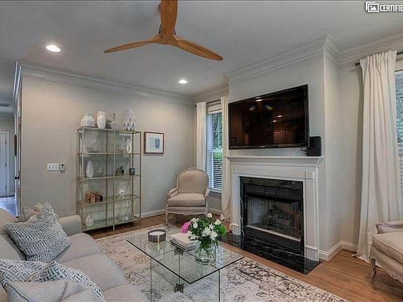 Furnished corporate rental Townhouse in Charl