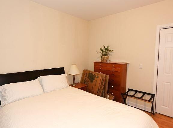 5th image of 3655 N Southport Ave APT 3S