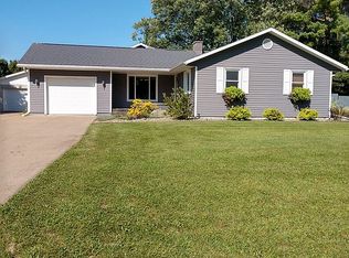 934 Town Hall Rd, La Crescent, MN 55947