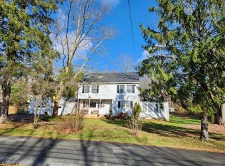 55 Springtown Rd, Washington, NJ 07882