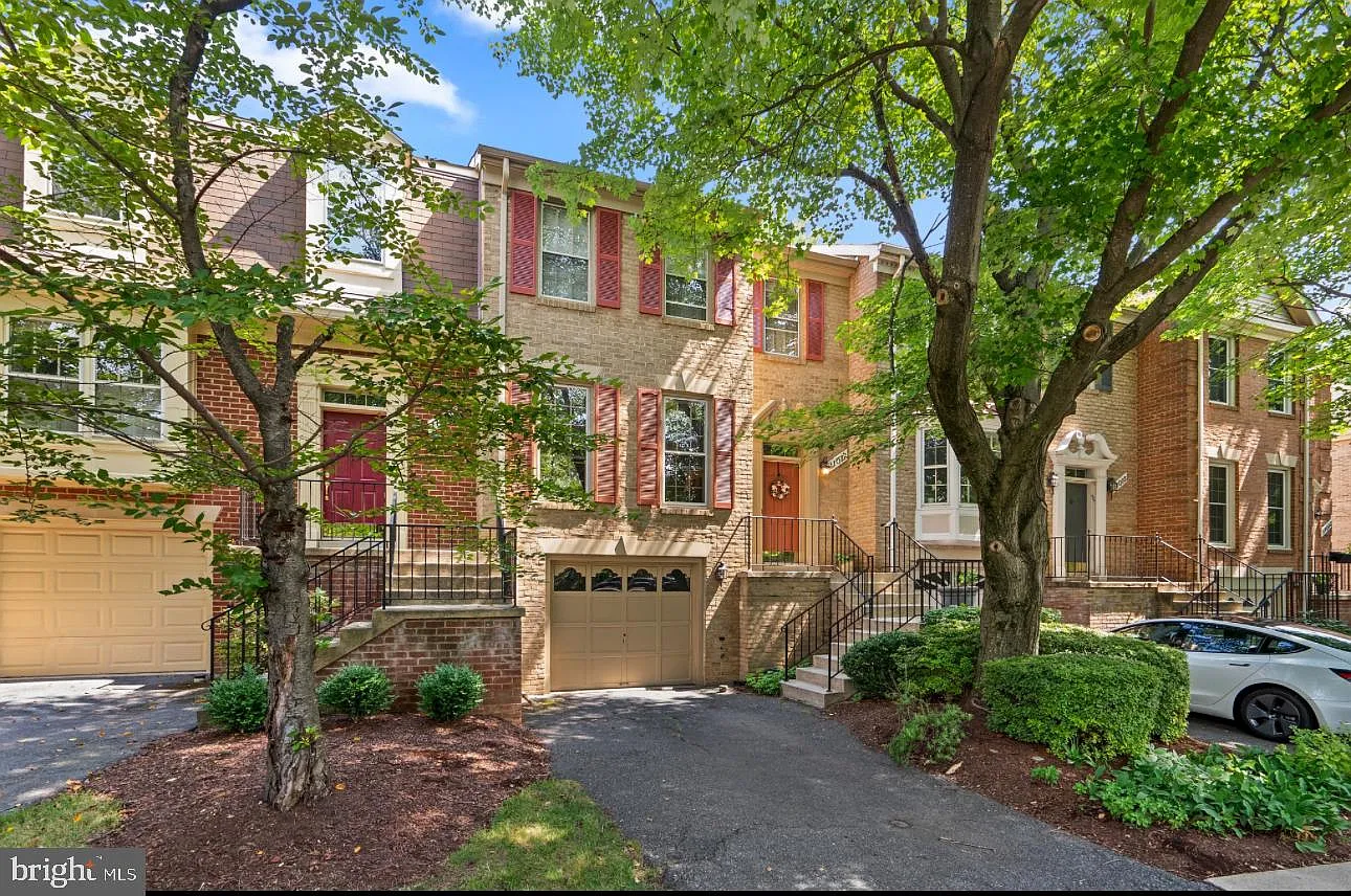 3 bed, 4.0 bath, 2195 sqft, $3,850 — Photo 1