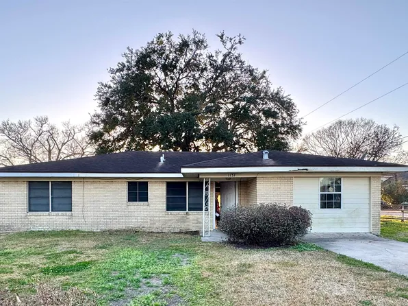 1137 Lee St, Patterson, LA 70392