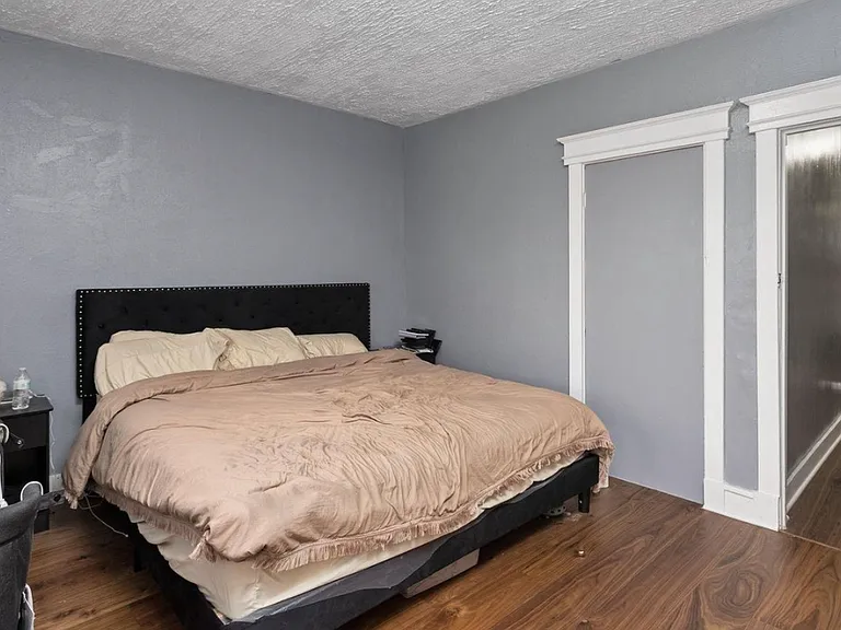 237 Ardmore Ave #1 — Photo 4