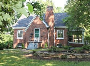 104 Crossway Rd, Bristol, VA 24201