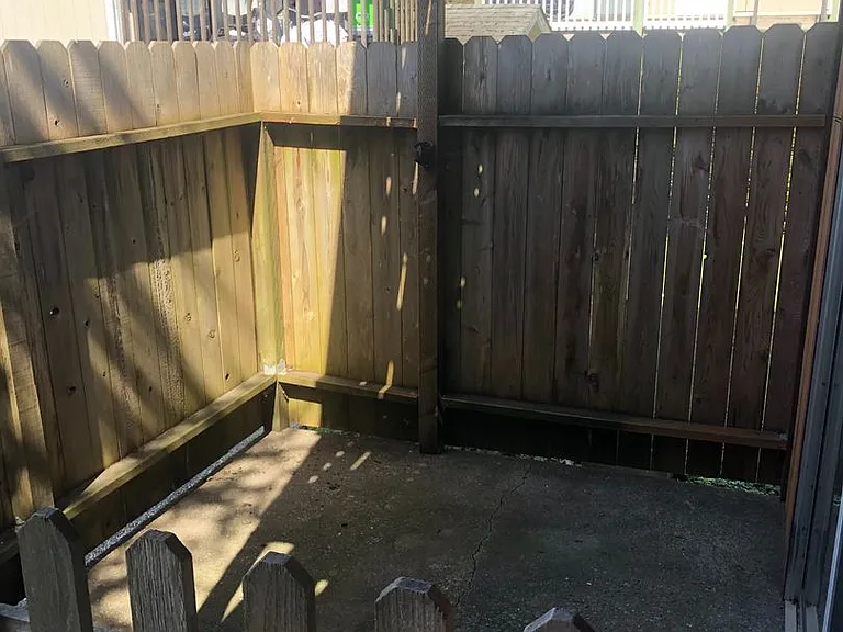 2770 Lk Wood Blvd — Photo 5