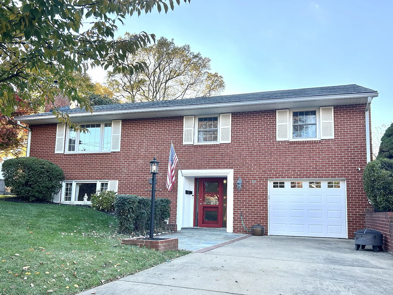 1808 Lansing Court — Photo 1