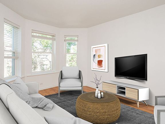 2nd image of 1319 W Foster Ave #3