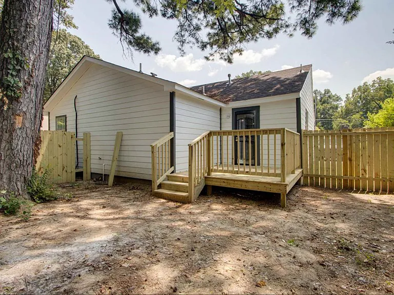 2904 Barron Ave — Photo 14
