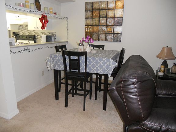 5th image of 2995 Sir Hamilton Cir