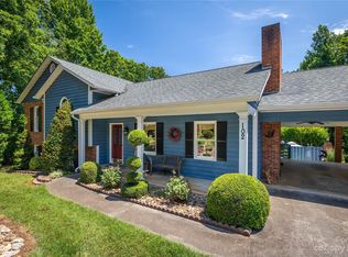 102 Laurelwood Dr, Morganton, NC 28655