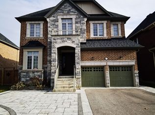 111 Mitchell Pl, Newmarket, ON L3Y 7N7