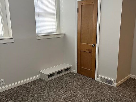 4th image of 4325 S 22nd St #2124-I