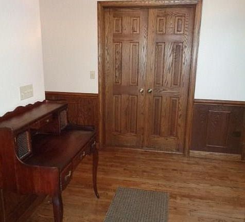 4th image of 1089 Shady Cir