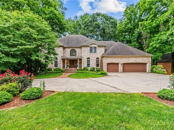 3802 Obriant Pl, Greensboro, NC 27410