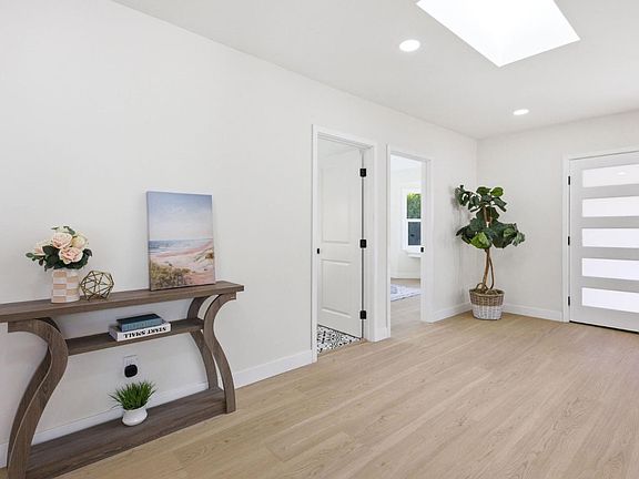 4th image of 531 Bay Rd