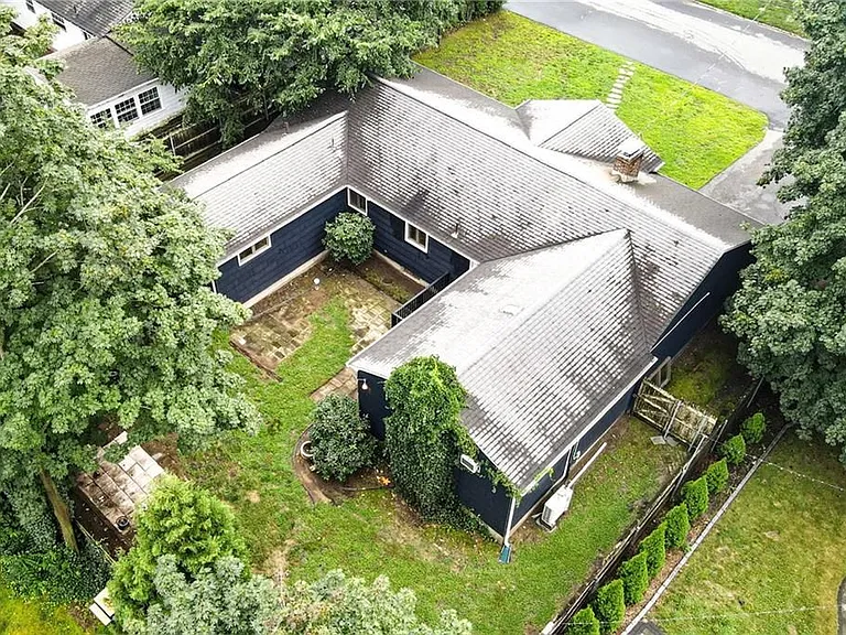123 Lockhaven Rd — Photo 6