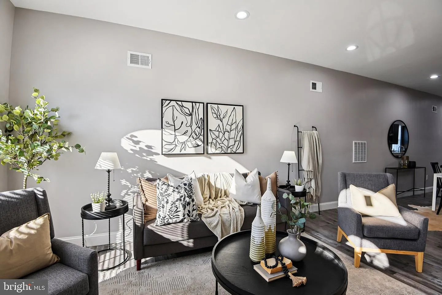 805 N Patterson Park Ave photo 1