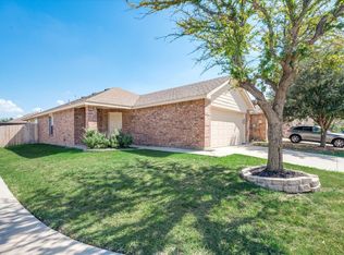 8868 Valley River Dr, Fort Worth, TX 76244