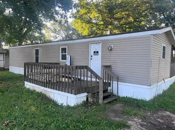 425 E Edgewater Dr #72, Syracuse, IN 46567