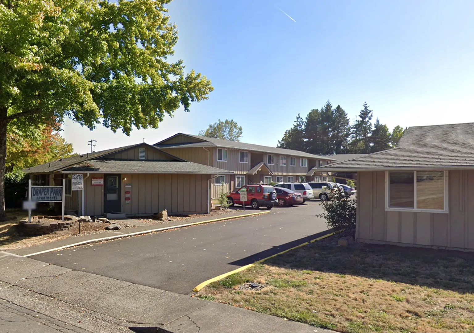(905) Draper Apartments - 2 Bedroom / 1 Bath — Photo 3