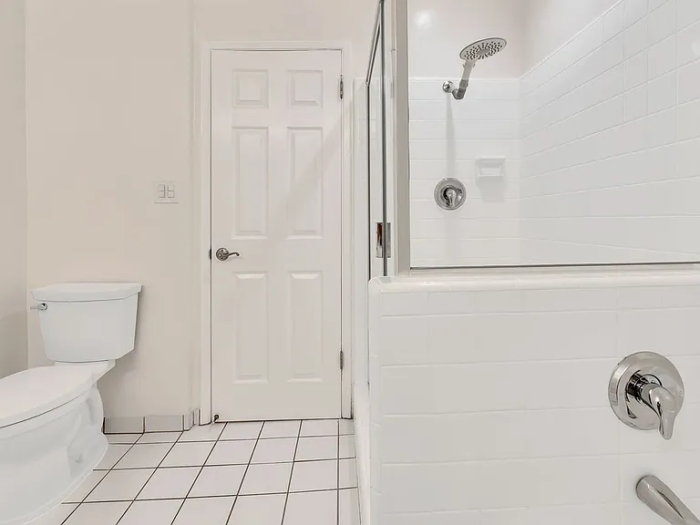 432 N Palm Dr — Photo 17