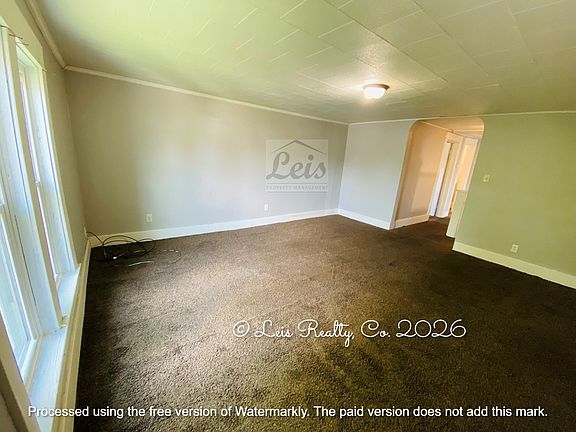 3rd image of 318 1/2 11th St #2
