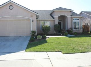 6573 E Buckeye Ave, Fresno, CA