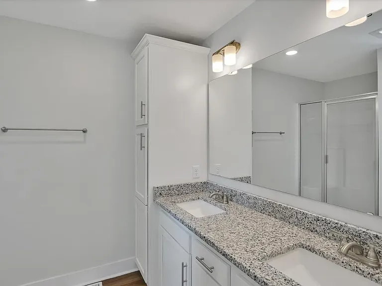 2866 Worth Dr — Photo 14