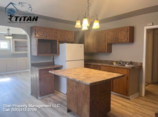 5 E Custer Ave, Oshkosh, WI 54901