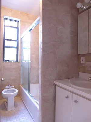 Rented by Contact Realty | media 5