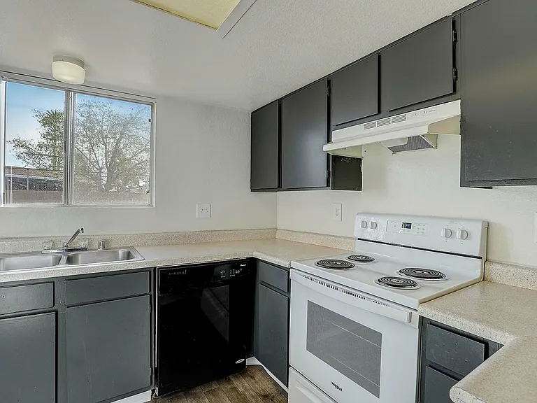 E Twain Ave Unit 4-005