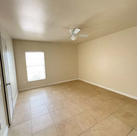 Inglewood Village Apartments — Photo 58