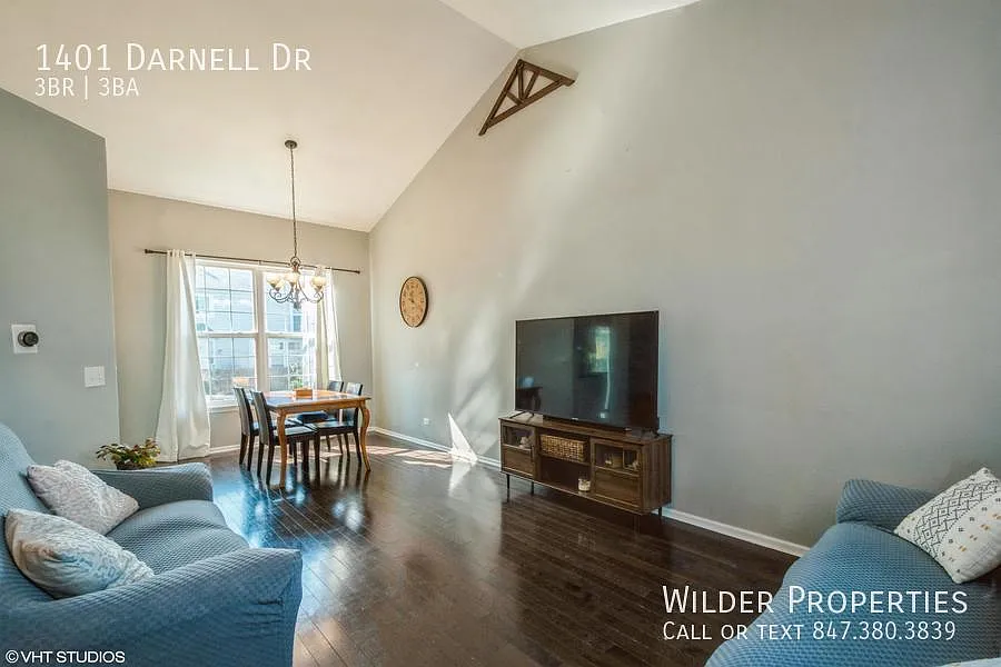 3 bed, 2.5 bath, 1550 sqft, $3,100 — Photo 2