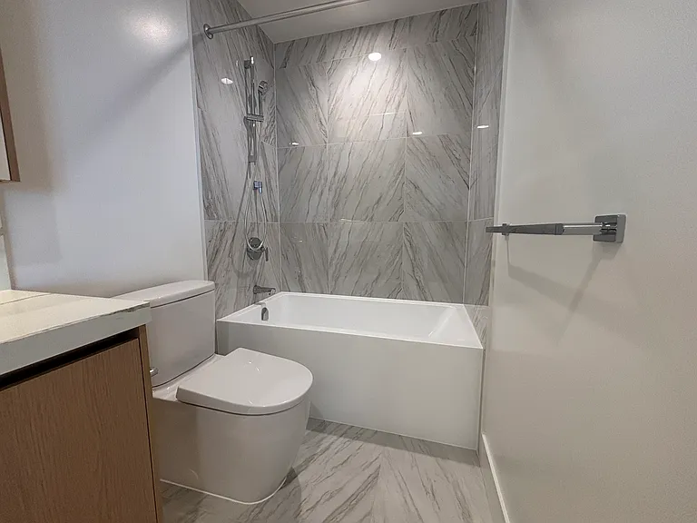 1475 Foster St #1803 — Photo 11