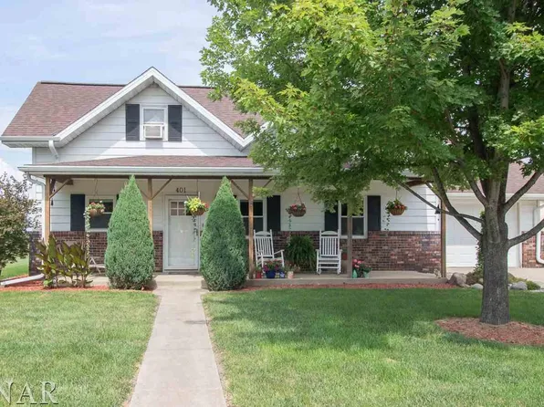 401 NW Madison St, Hopedale, IL 61747
