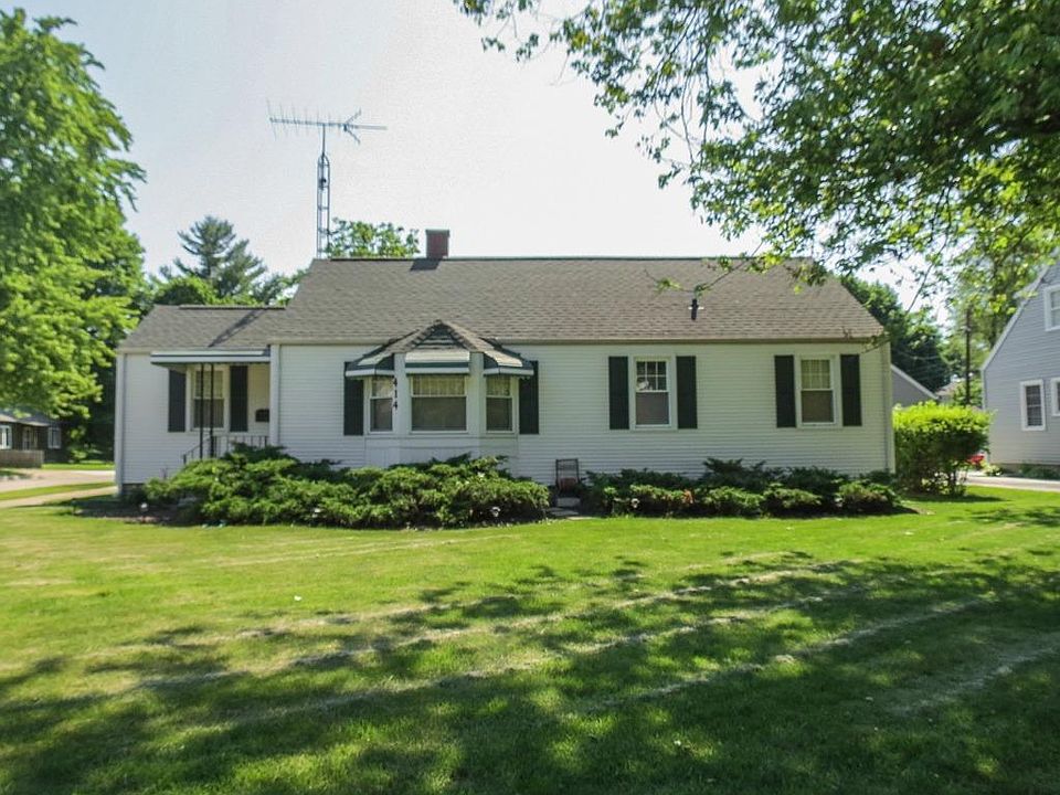 1st image of 414 N Maiden Ln