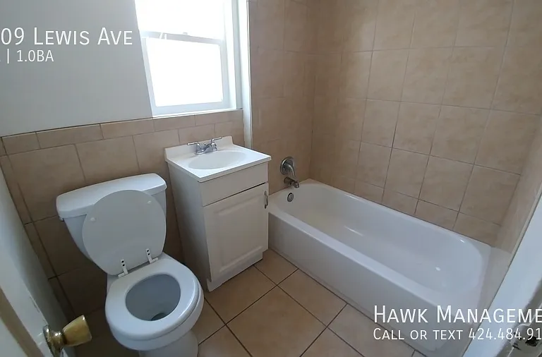 1709 Lewis Ave #4 — Photo 9