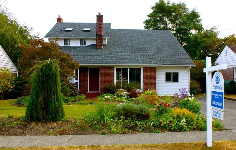 Gorgeous Gardens in Front