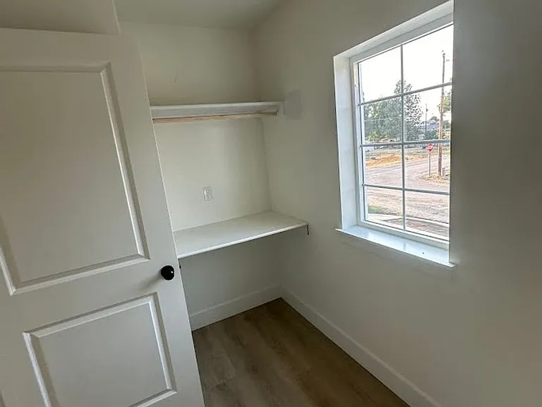 356 NW Bradford Ave — Photo 12