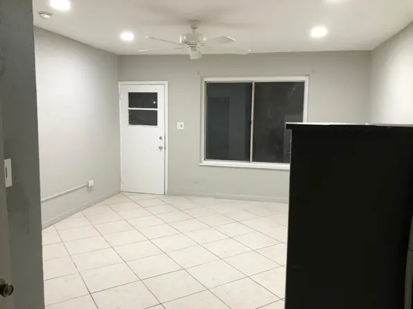 32 S Wild Olive Ave, Daytona Beach, FL
