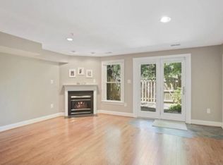 2319 N Van Buren Ct, Arlington, VA 22205