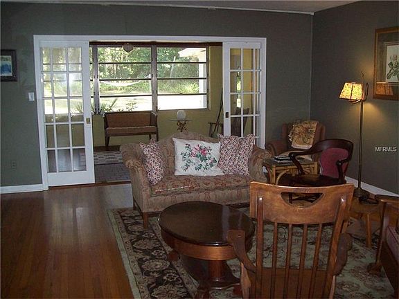 4th image of 325 E Oakdale Ave