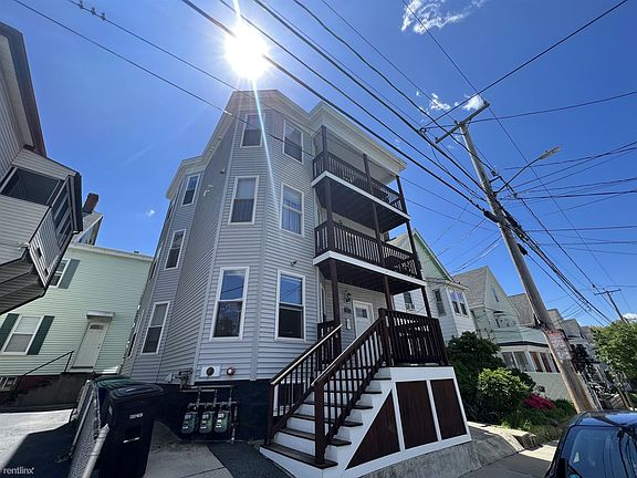 10 Jay St. Somerville Building Photo 2